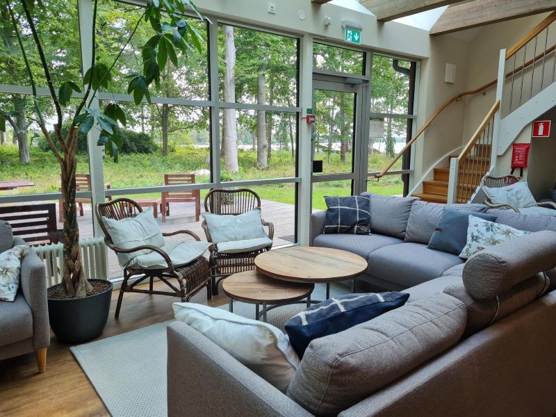 Lounge im Hotel Toftastrand